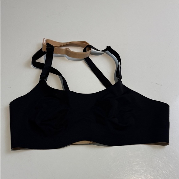 Knix Evolution Bra Reversible Black and Tan - Picture 2 of 8